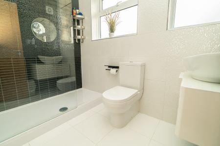 2 bedroom Semi-detached house for sale in Ford Crescent, Shiremoor, NE27