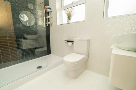 2 bedroom Semi-detached house for sale in Ford Crescent, Shiremoor, NE27