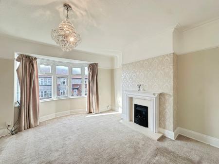 2 bedroom Flat for sale in Guelder Road, High Heaton, Newcastle upon Tyne, NE7