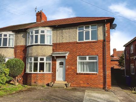 2 bedroom Flat for sale in Guelder Road, High Heaton, Newcastle upon Tyne, NE7