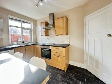 2 bedroom Flat for sale in Guelder Road, High Heaton, Newcastle upon Tyne, NE7