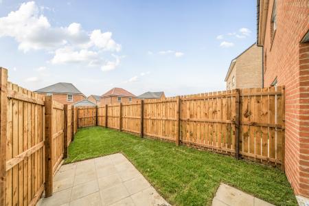 4 bedroom Town house to let in Wayfaring Avenue, Throckley, Newcastle upon Tyne, NE15