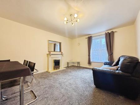 2 bedroom Flat for sale in Blandford Court, City Centre, Newcastle upon Tyne, NE4