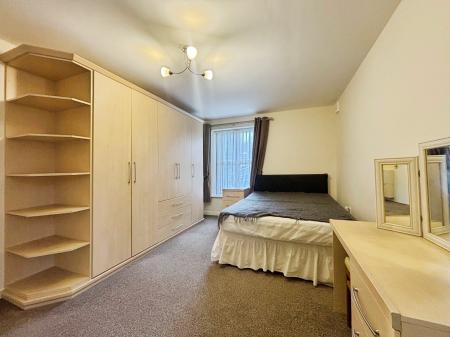 2 bedroom Flat for sale in Blandford Court, City Centre, Newcastle upon Tyne, NE4