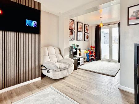 3 bedroom Semi-detached house for sale in Hampshire Gardens, Wallsend, NE28