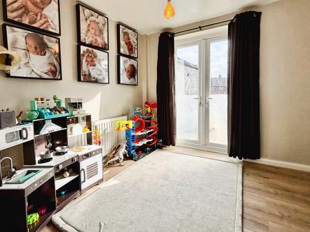 3 bedroom Semi-detached house for sale in Hampshire Gardens, Wallsend, NE28