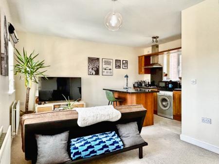 1 bedroom Coach House for sale in Beaumaris Court, Longbenton, Newcastle upon Tyne, NE12