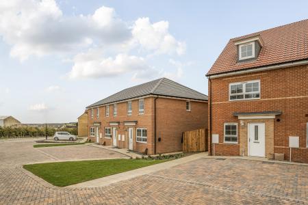 4 bedroom Town house to let in Daisy Lane, Throckley, Newcastle upon Tyne, NE15