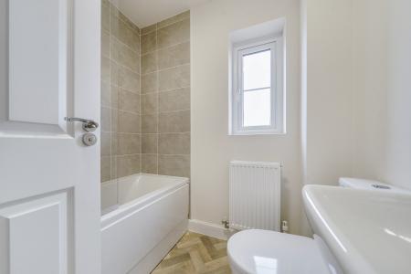 4 bedroom Town house to let in Daisy Lane, Throckley, Newcastle upon Tyne, NE15