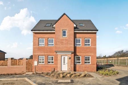 4 bedroom Detached house to let in Daisy Lane, Throckley, Newcastle upon Tyne, NE15