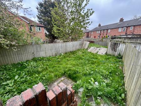 3 bedroom Flat to let in Swinley Gardens, Newcastle upon Tyne, NE15