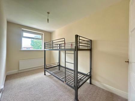 3 bedroom Flat to let in Swinley Gardens, Newcastle upon Tyne, NE15