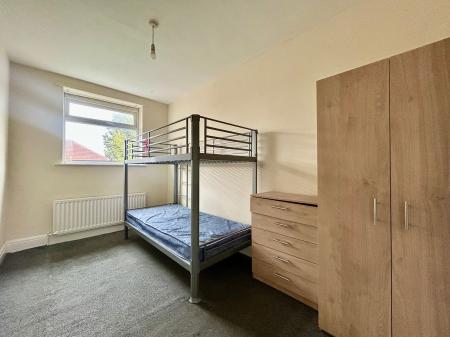 3 bedroom Flat to let in Swinley Gardens, Newcastle upon Tyne, NE15