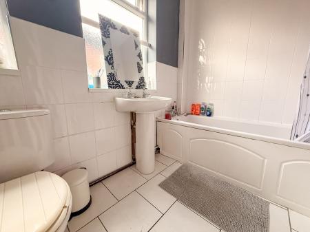 2 bedroom Flat for sale in Balkwell Avenue, North Shields, North Shields, NE29