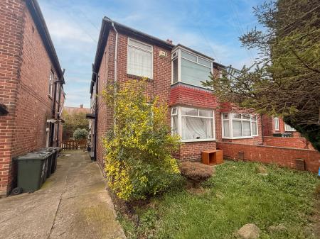 2 bedroom Flat for sale in Balkwell Avenue, North Shields, North Shields, NE29