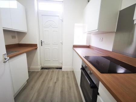 2 bedroom Flat to let in Angerton Gardens, Fenham, Newcastle upon Tyne, NE5