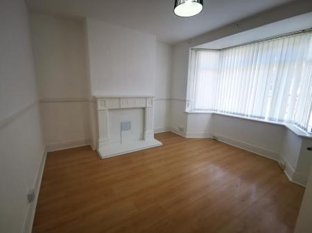 2 bedroom Flat to let in Angerton Gardens, Fenham, Newcastle upon Tyne, NE5