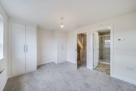 4 bedroom Town house to let in Daisy Lane, Throckley, Newcastle upon Tyne, NE15