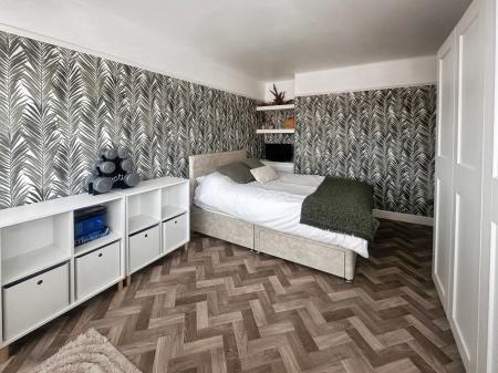 3 bedroom Semi-detached house for sale in Hillside Avenue, South West Denton, Newcastle upon Tyne, NE15