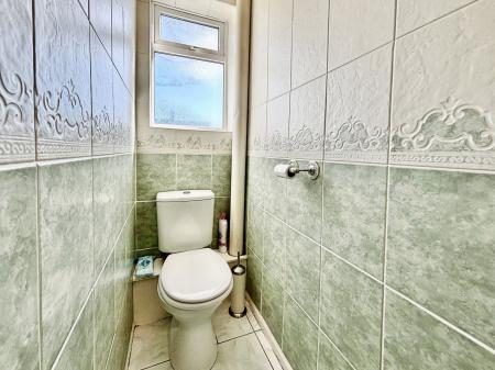 3 bedroom End of terrace house for sale in The Roundway, Longbenton, Newcastle upon Tyne, NE12