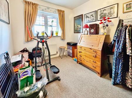 2 bedroom End of terrace house for sale in Chesters Avenue, Longbenton, Newcastle upon Tyne, NE12