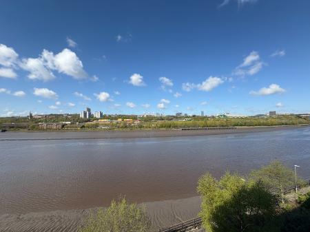 2 bedroom Flat for sale in The Grainger, The Staiths, Gateshead, NE8