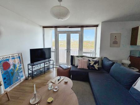2 bedroom Flat for sale in The Grainger, The Staiths, Gateshead, NE8