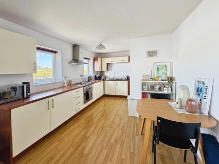 2 bedroom Flat for sale in The Grainger, The Staiths, Gateshead, NE8