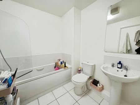 2 bedroom Flat for sale in The Grainger, The Staiths, Gateshead, NE8