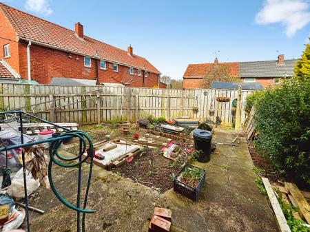 3 bedroom End of terrace house for sale in Shearwater Avenue, Longbenton, Newcastle upon Tyne, NE12