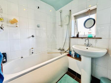 3 bedroom End of terrace house for sale in Shearwater Avenue, Longbenton, Newcastle upon Tyne, NE12