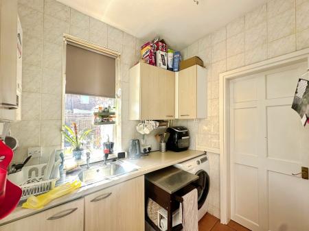 2 bedroom Flat for sale in Benfield Road, Heaton, Newcastle upon Tyne, NE6
