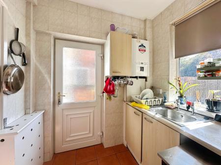 2 bedroom Flat for sale in Benfield Road, Heaton, Newcastle upon Tyne, NE6