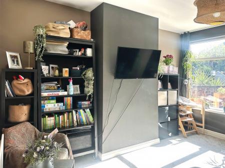 2 bedroom Flat for sale in Benfield Road, Heaton, Newcastle upon Tyne, NE6