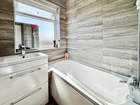 2 bedroom Terraced House for sale in Hoylake Avenue, Benton, Newcastle upon Tyne, NE7