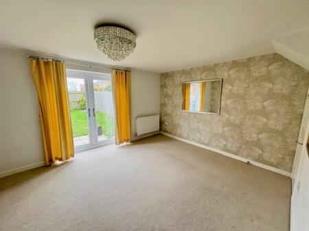 3 bedroom Semi-detached house to let in Hall Drive, Dinnington, Newcastle upon Tyne, NE13