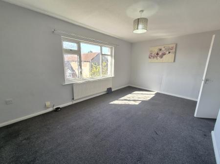2 bedroom Flat to let in Ryton Gardens, Wallsend, NE28