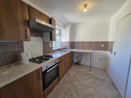 2 bedroom Flat to let in Ryton Gardens, Wallsend, NE28