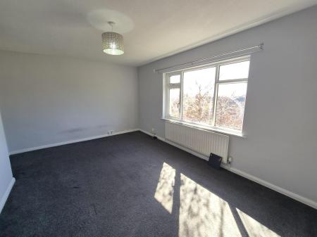 2 bedroom Flat to let in Ryton Gardens, Wallsend, NE28