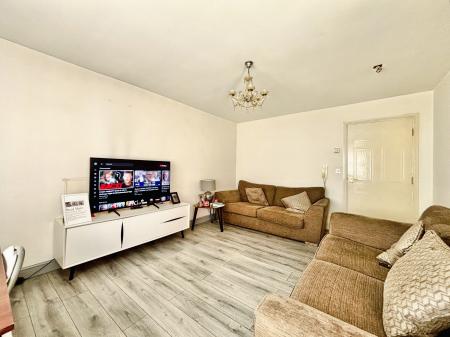 2 bedroom Flat for sale in The Copse, Forest Hall, Newcastle upon Tyne, NE12