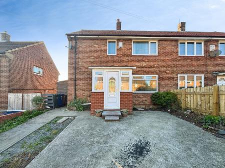 2 bedroom Semi-detached house for sale in Haydon Place, Slatyford, Newcastle upon Tyne, NE5
