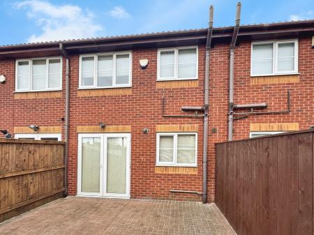 3 bedroom Terraced House to let in Birds Terrace, Sunderland, DH4