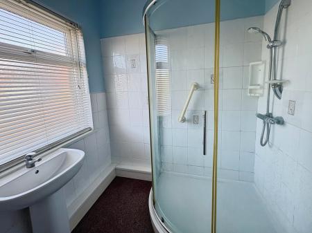 2 bedroom Semi-detached house for sale in Earls Drive, Denton Burn, Newcastle upon Tyne, NE15
