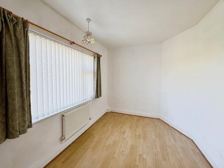 2 bedroom Semi-detached house for sale in Earls Drive, Denton Burn, Newcastle upon Tyne, NE15