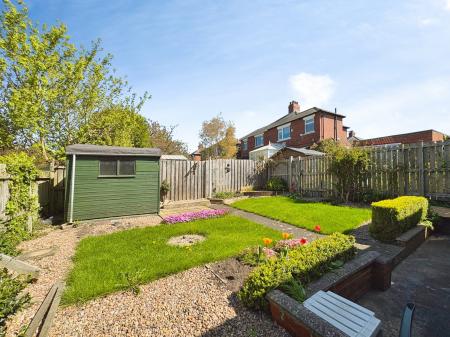 2 bedroom Semi-detached house for sale in Earls Drive, Denton Burn, Newcastle upon Tyne, NE15