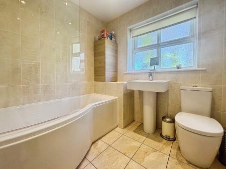 4 bedroom Terraced House for sale in Bishops Park Road, Felling, Gateshead, NE8