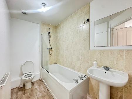 2 bedroom Flat for sale in Cosgrove Court, Benton, Newcastle upon Tyne, NE7