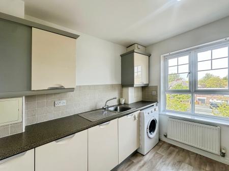 2 bedroom Flat for sale in Cosgrove Court, Benton, Newcastle upon Tyne, NE7