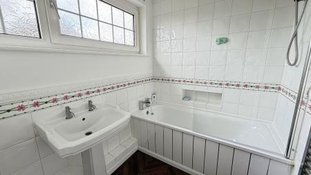 3 bedroom Terraced House to let in Gishford Way, Blakelaw, Newcastle upon Tyne, NE5