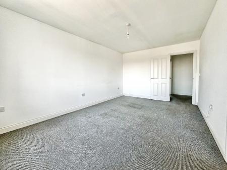 2 bedroom Flat for sale in Haydon Drive, Wallsend, Newcastle upon Tyne, NE28